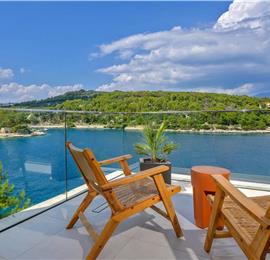 4 Bedroom Villa with Pool, Sumartin, sleeps 8